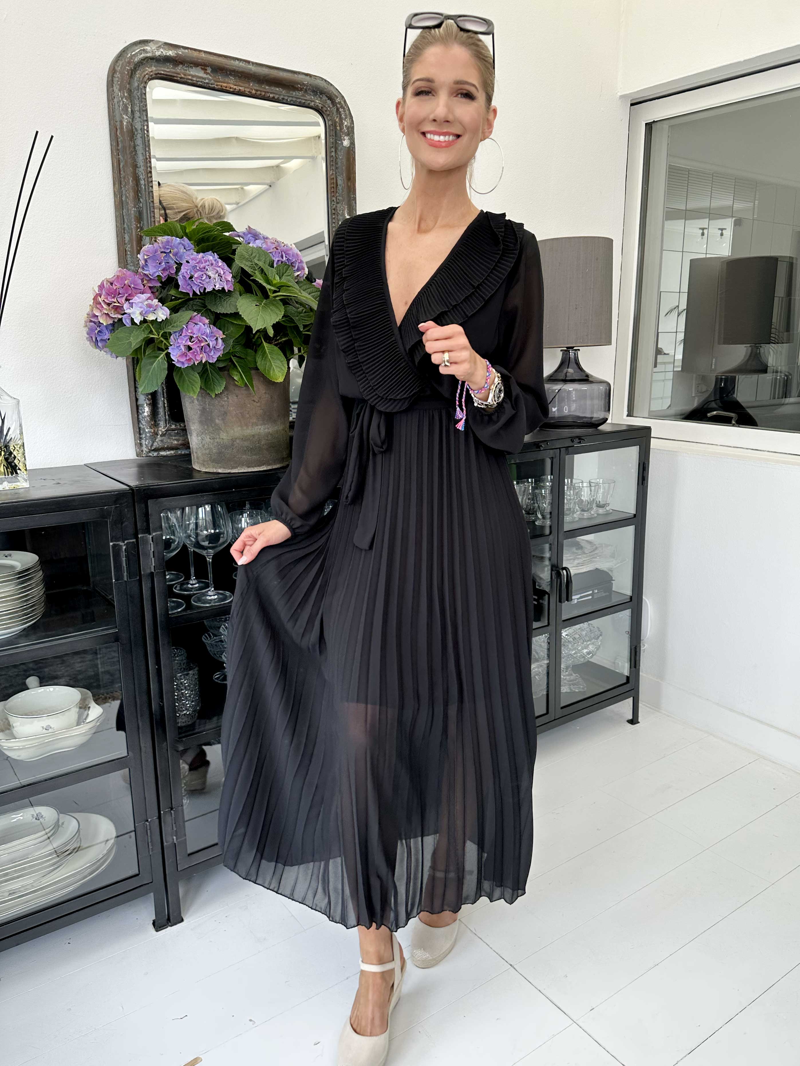 Marianna - Lang sommerkjole i chiffon og med flæsekanter